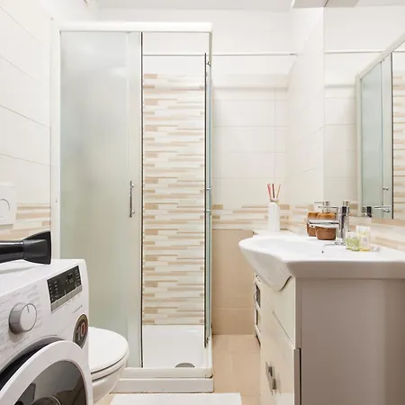 Apartment Stazione - 1bdr Accogliente E Milan